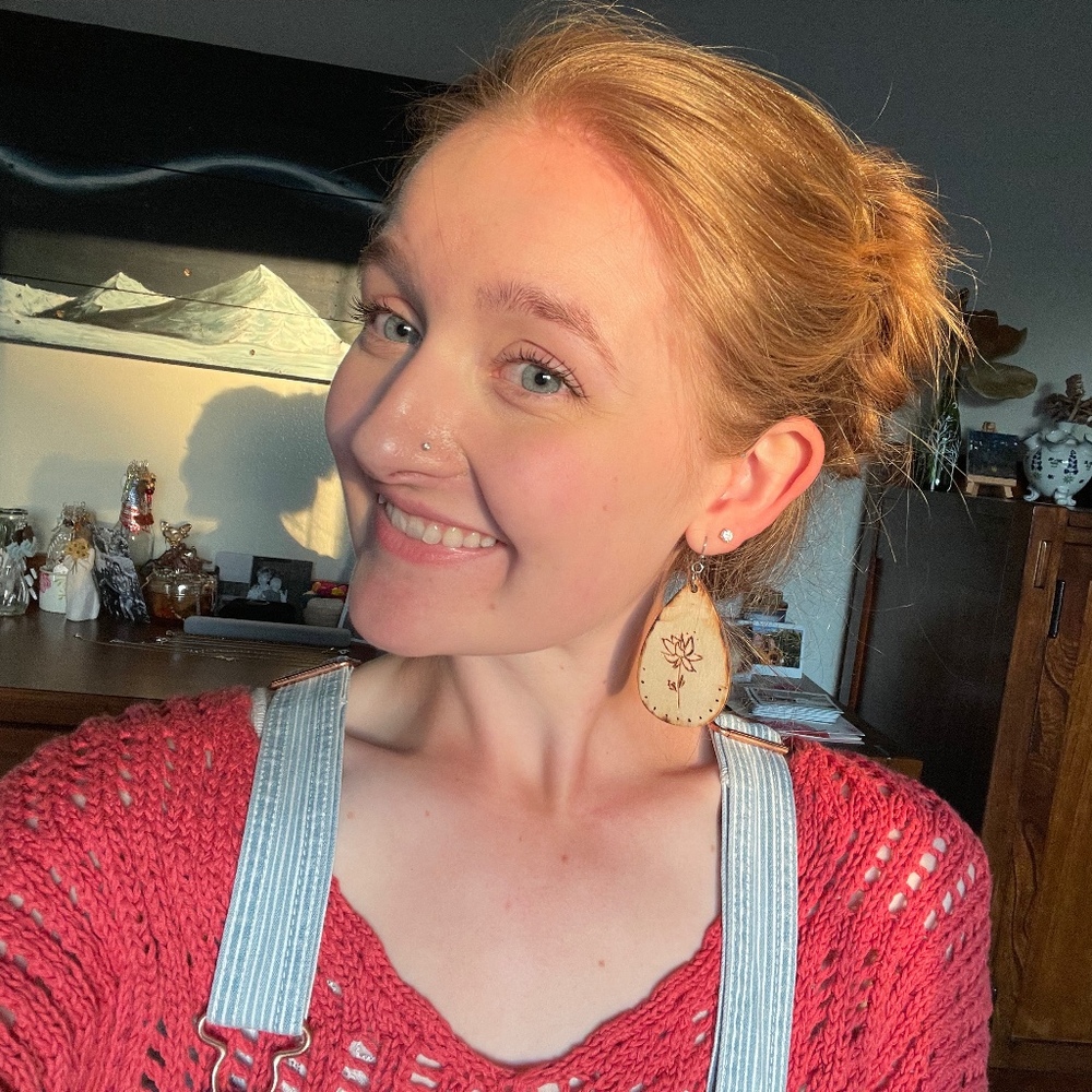 Meet your Posher, Lily